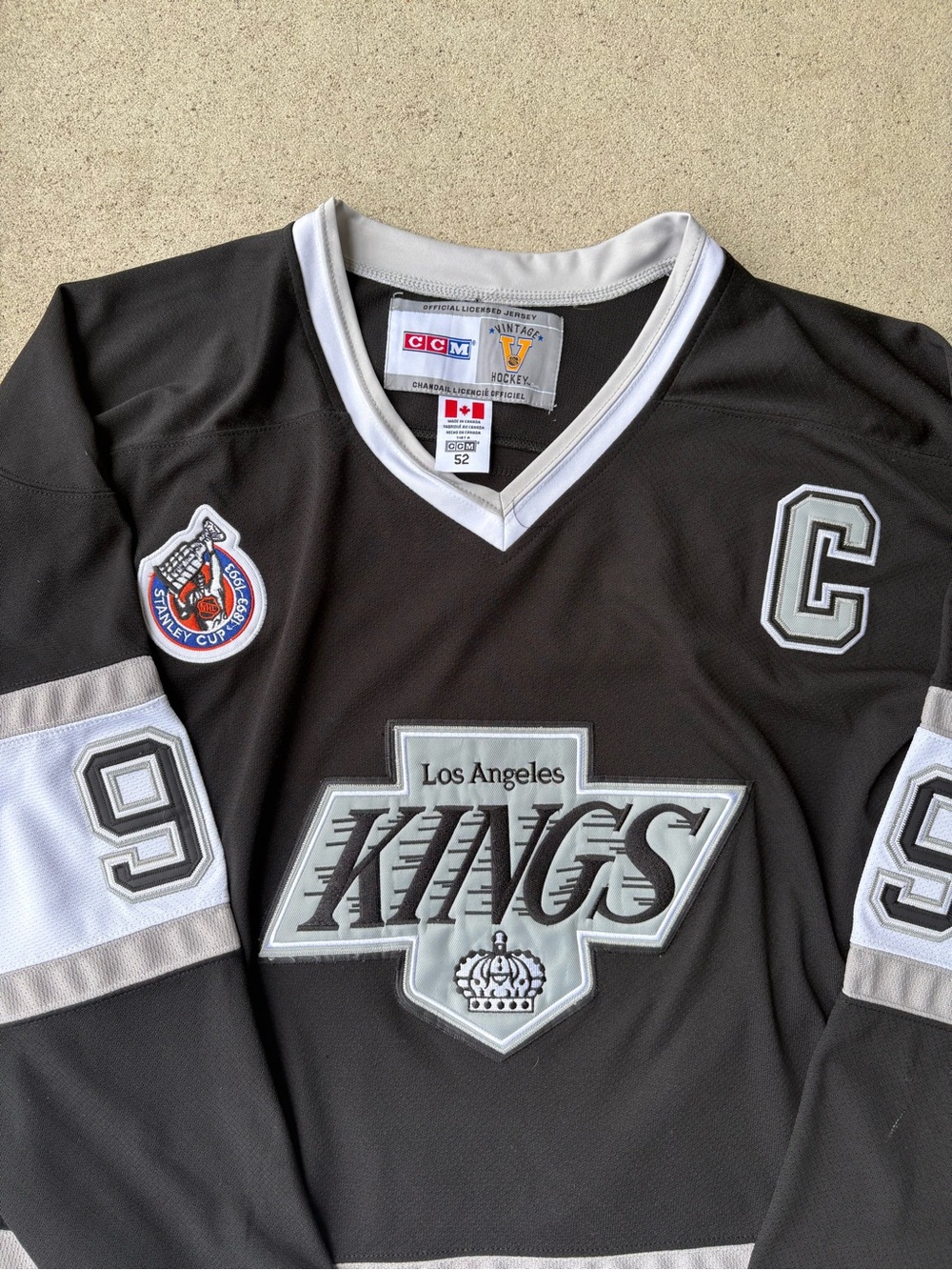 Vintage CCM Authentic LA Kings Wayne Gretzky Jersey Size 52 - Picture 5 of 7